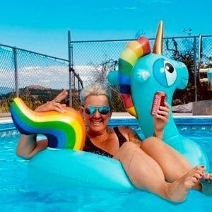 Meet your Posher, Beverly